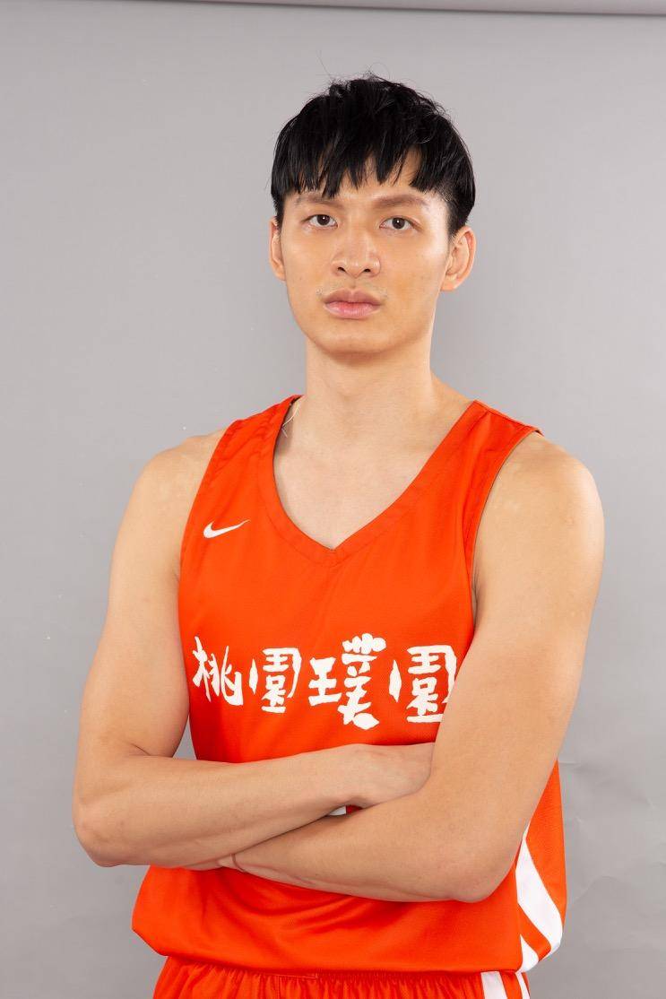 李啟瑋