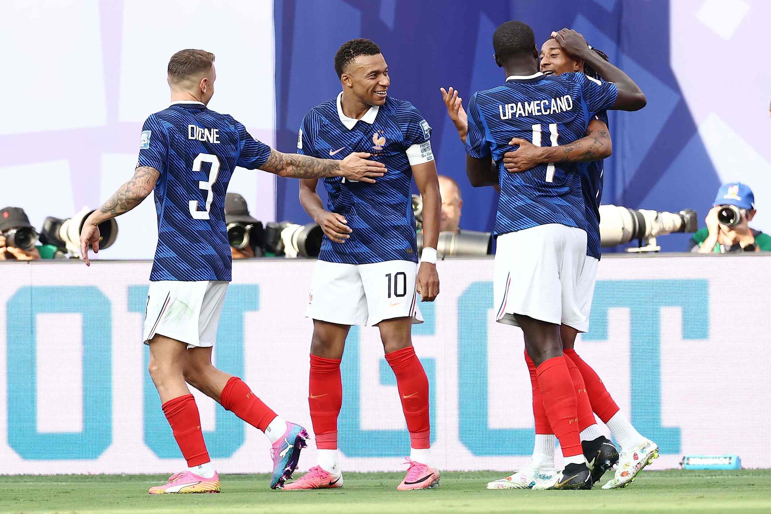 奥利塞助攻姆巴佩破门,法国3-0瑞典!
